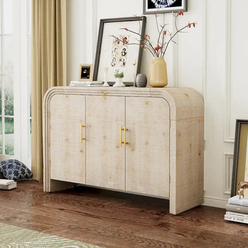 Holzschrank mit 3 Türen, geschwungenes Sideboard mit goldenen Griffen, Buffetschrank mit verstellbaren Trennwänden