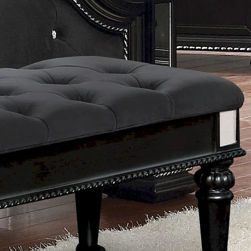 Banc d'appoint traditionnel rembourré en tissu capitonné