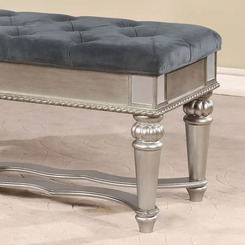 Banc d'appoint traditionnel rembourré en tissu capitonné